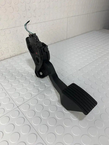 Pedal Acelerador Dodge Attitude 2015-2024