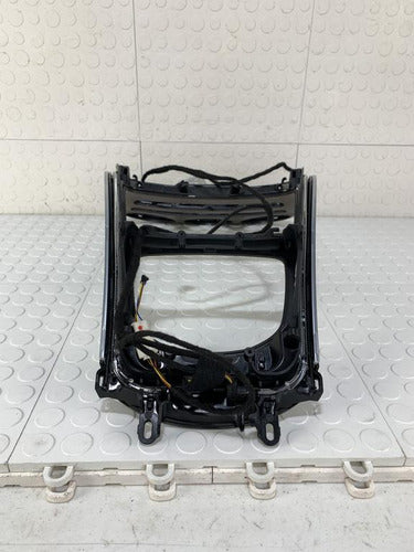 Moldura Central Frente Estéreo Mercedes Benz Glc 2021 X253 Negro