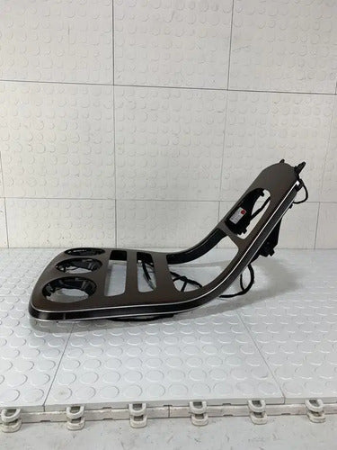 Moldura Central Frente Estéreo Mercedes Benz Glc 2021 X253 Negro