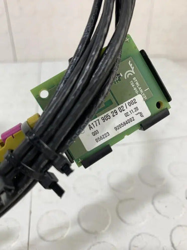 Antena Amplificador Señal Mercedes Benz Glc 2021 X253 Negro