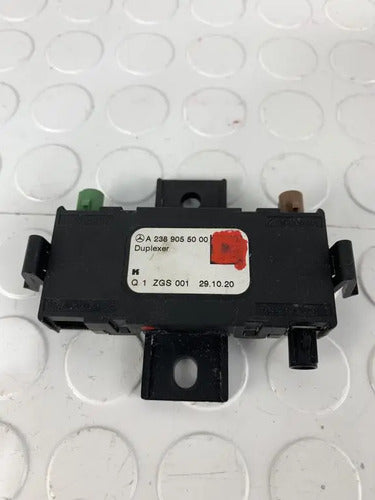 Antena Amplificador Mercedes Benz Glc 2021 X253 Negro