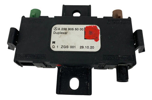 Antena Amplificador Mercedes Benz Glc 2021 X253 Negro