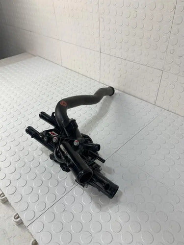 Tomas De Agua Con Termostato Kia Sorento 2016-2020