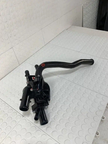 Tomas De Agua Con Termostato Kia Sorento 2016-2020