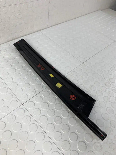 Moldura Poste Derecho Mercedes Benz E200 W212 2013-2016 Negro