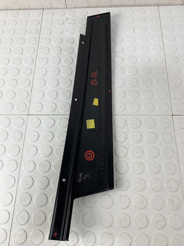 Moldura Poste Derecho Mercedes Benz E200 W212 2013-2016 Negro