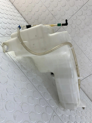 Depósito Limpiaparabrisas Toyota Avanza 2016-2021 Negro