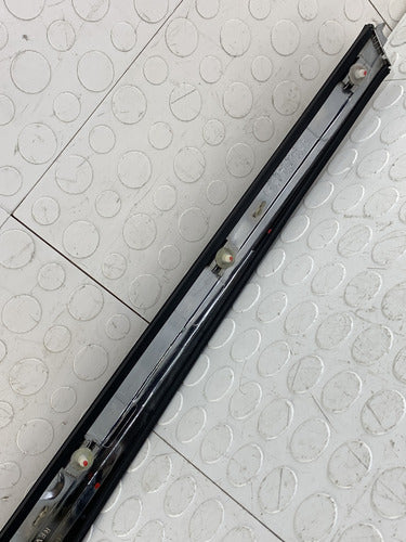 Moldura Derecha Cristal Trasero Nissan Maxima 2004-2008 Negro