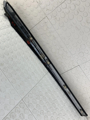 Moldura Derecha Cristal Trasero Nissan Maxima 2004-2008 Negro