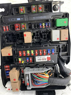 Caja De Fusbiles Motor Kia Forte 2016 Lx 1.8