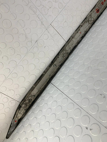 Moldura Puerta Delantera Derecha Nissan Altima 2016-2018 Negro
