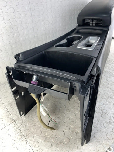 Consola Central Descansabrazos Nissan Altima 2013-2018