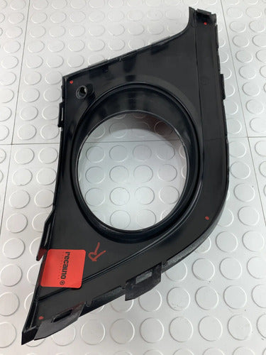 Moldura Faro Derecho Volkswagen Crossfox 1.6 2012 Negro