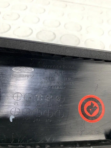 Moldura Cajuela Derecha Para Chirey Tiggo 2 Pro 2023-2026 Negro