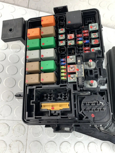 Caja Módulo Fusibles Motor Kia Rio 2023 Lx Aut