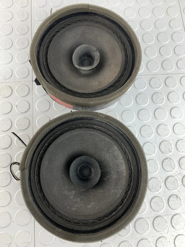 Par De Bocinas Delanteras Mitsubishi L200 2020-2024 Negro