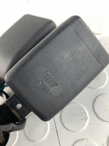 Par Broches De Cinturón Trasero Mitsubishi L200 2020-2024
