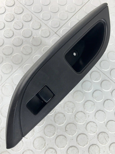 Switch Elevador Trasero Izquierdo Mitsubishi L200 2020-2024
