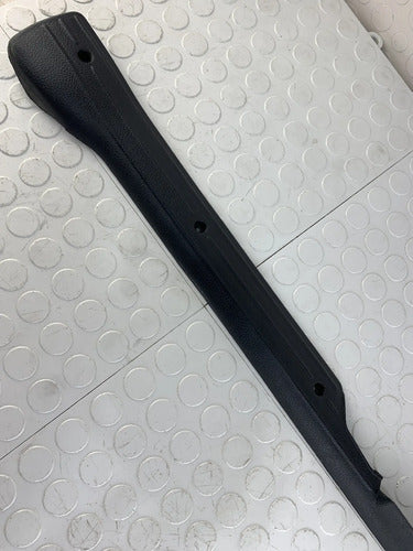 Moldura Interior Derecha Pisa Alfombra Ram 700 2015-2020