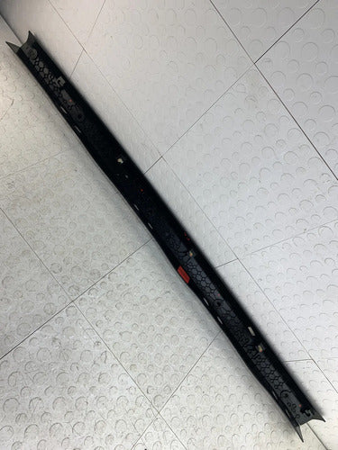 Moldura Izquierda Caja (detalle) Ram 700 2015-2020 Negro