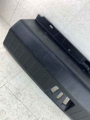 Moldura Interior Cajuela Chapa Jac Sei3 2018-2021 Negro