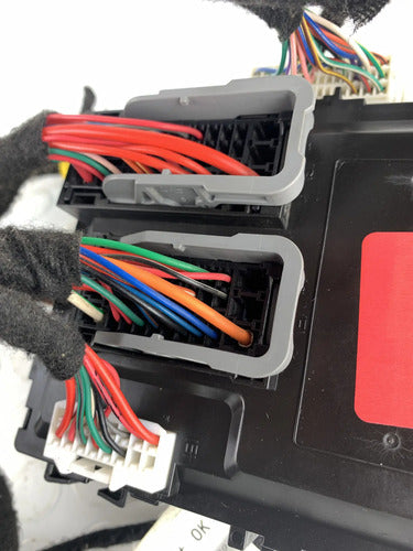 Caja De Fusibles Interior Jac Sei3 2018-2021