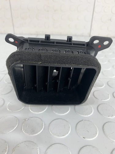 Rejilla Clima A/c Derecha Chevrolet Tornado Van 2022-2025