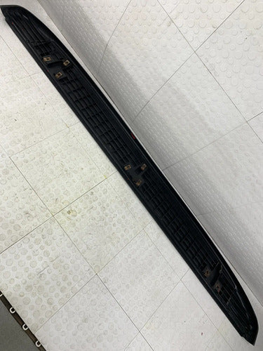 Estribo Izquierdo (detalle) Dodge Durango 2004-2009 Negro