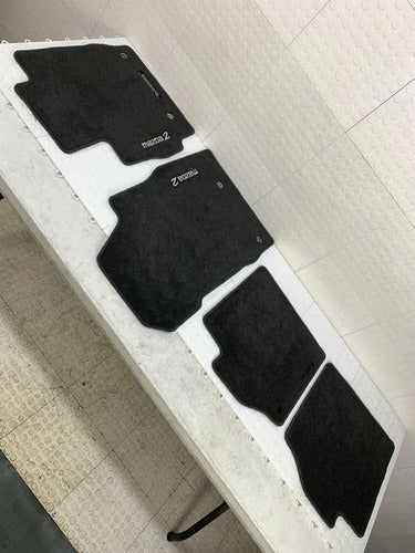 Tapetes Originales Kit Para Mazda 2 2012-2014 Negro
