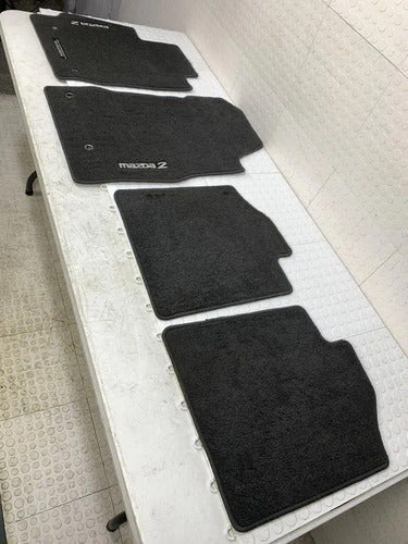 Tapetes Originales Kit Para Mazda 2 2012-2014 Negro