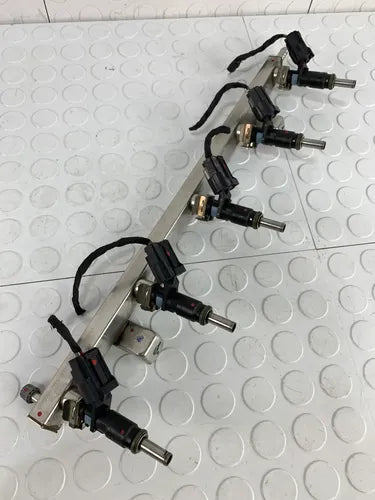Riel De Inyectores Volkswagen Jetta Mk6 2011-2018 2.5