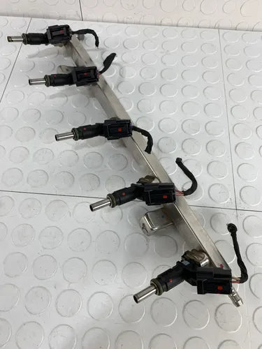 Riel De Inyectores Volkswagen Jetta Mk6 2011-2018 2.5
