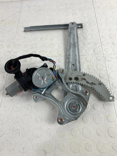 Elevador Motor Trasero Derecho Nissan Kicks 2017-2020