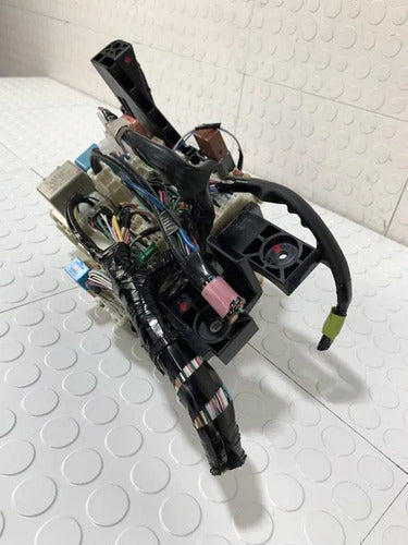 Caja Fusibles Interior Toyota Yaris Sedan 2007-2016