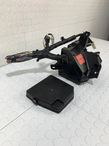 Caja Fusibles Motor Toyota Yaris Sedan 2007-2016