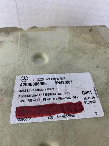 Alfombra Delantera Derecha Mercedes Benz Glc 2021 X253 Negro