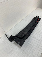 Moldura Izquierda Limpiabrisas Ford Ranger 2023-2025 2.3 Negro