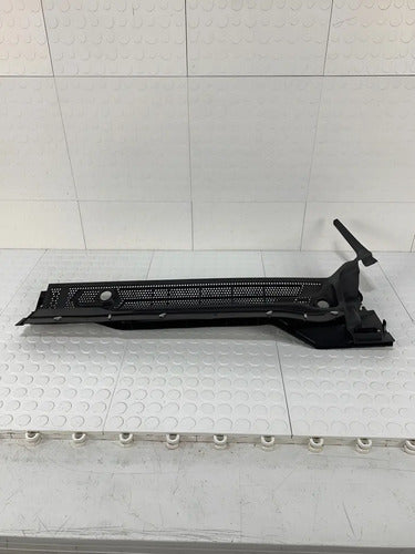 Moldura Izquierda Limpiabrisas Ford Ranger 2023-2025 2.3 Negro