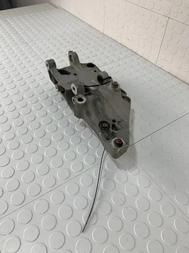 Base Soporte Alternador Compresor Peugeot 301 2013-2016 Gas