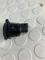 Interruptor Entrada Usb Y Auxiliar Peugeot 301 2013-2016 Gas