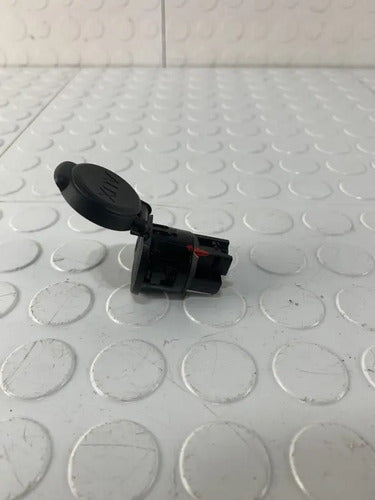 Interruptor Entrada Usb Y Auxiliar Peugeot 301 2013-2016 Gas