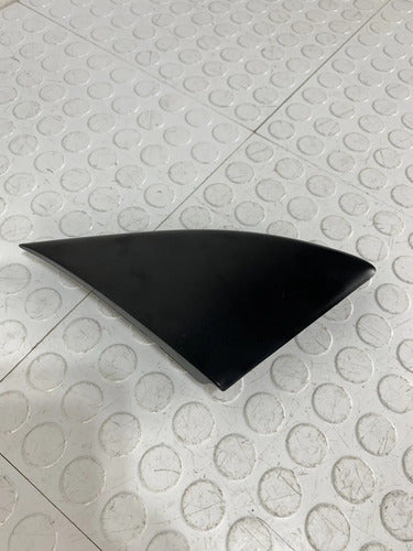 Moldura Esquinera Derecha Fiat Palio Sporting 2017 Negro