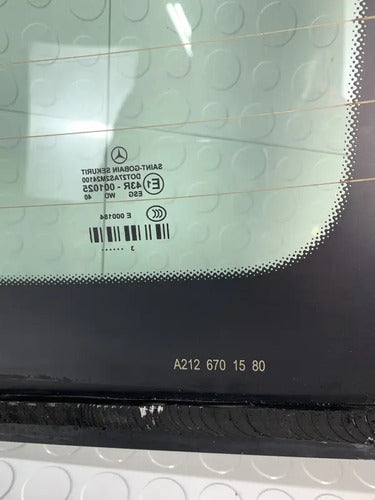 Cristal Trasero Medallón Mercedes Benz E200 W212 2013-2016