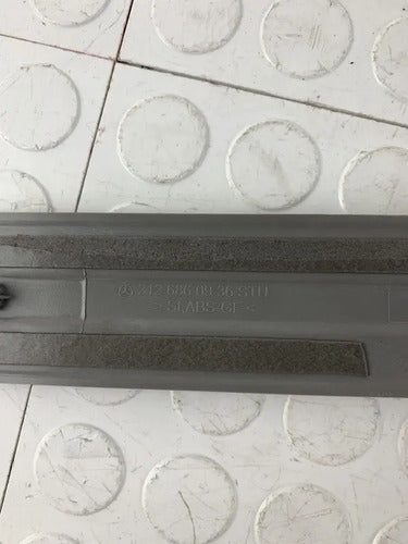 Moldura Estribo Delanter Izq Mercedes Benz E200 W212 2013-16 Negro