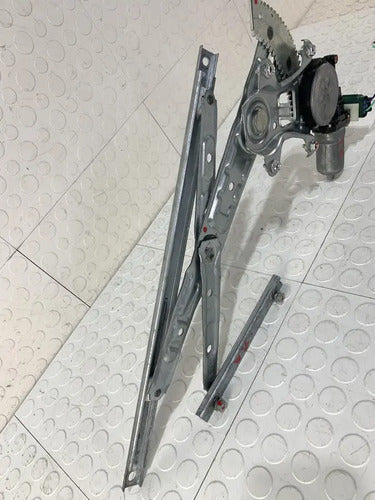 Elevador Motor Trasero Derecho  Nissan Murano Z52 2015-2021