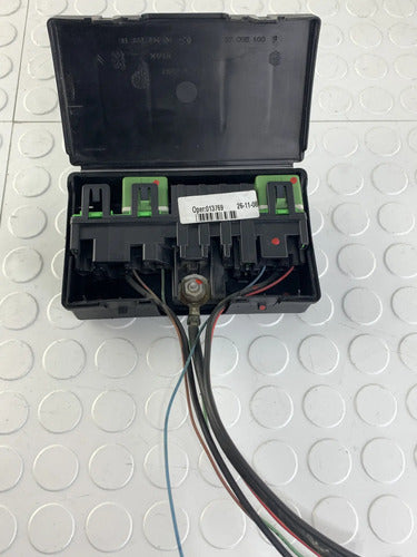 Caja De Fusbiles Chica Peugeot Partner Hdi 2010