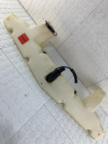 Depósito Limpiaparabrisas Chevrolet Camaro 1993-1997 3.4 Negro