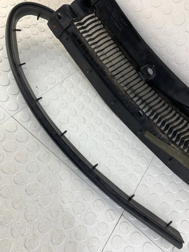 Moldura Parabrisas Derecha Chevrolet Camaro 1993-1997 3.4 Negro