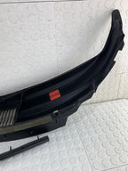 Moldura Parabrisas Derecha Chevrolet Camaro 1993-1997 3.4 Negro