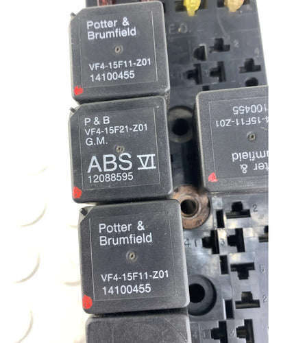 Caja De Fusbiles Motor Chevrolet Camaro 1993-1997 3.4